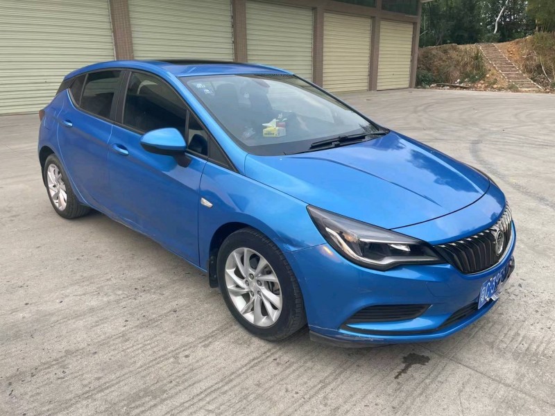 中山16年别克威朗2