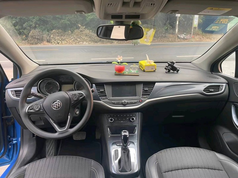 中山16年别克威朗9