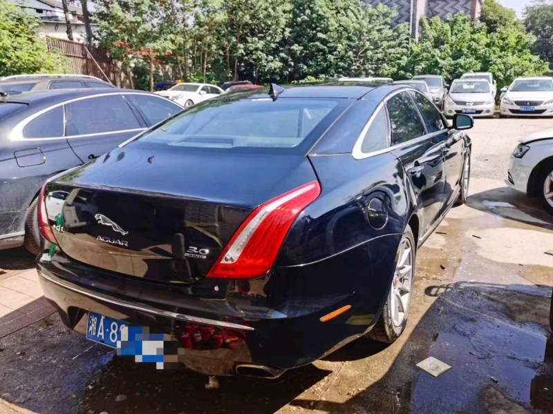 衡陽14年捷豹XJL9