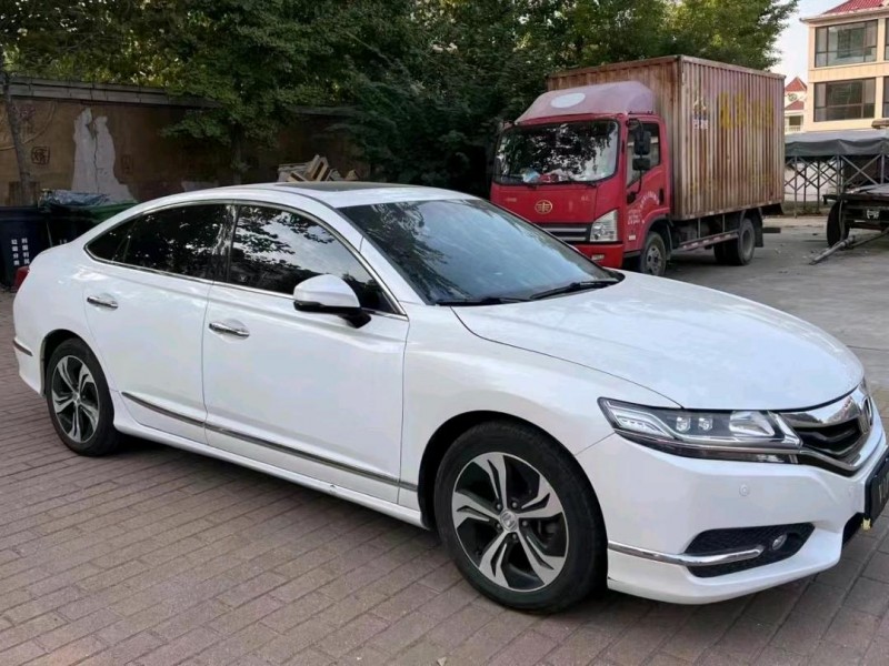 青岛16年本田思铂睿2