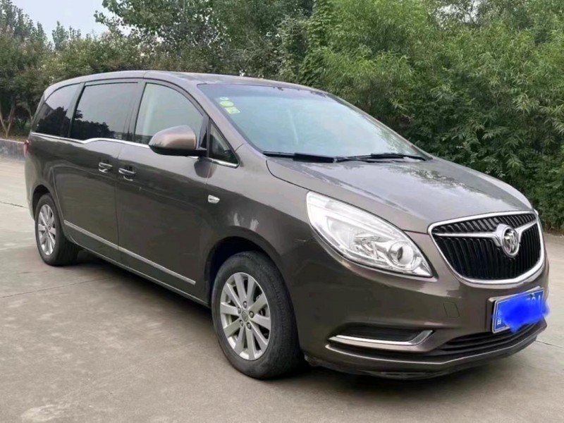 青岛18年别克GL82