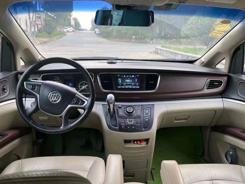 青岛18年别克GL84