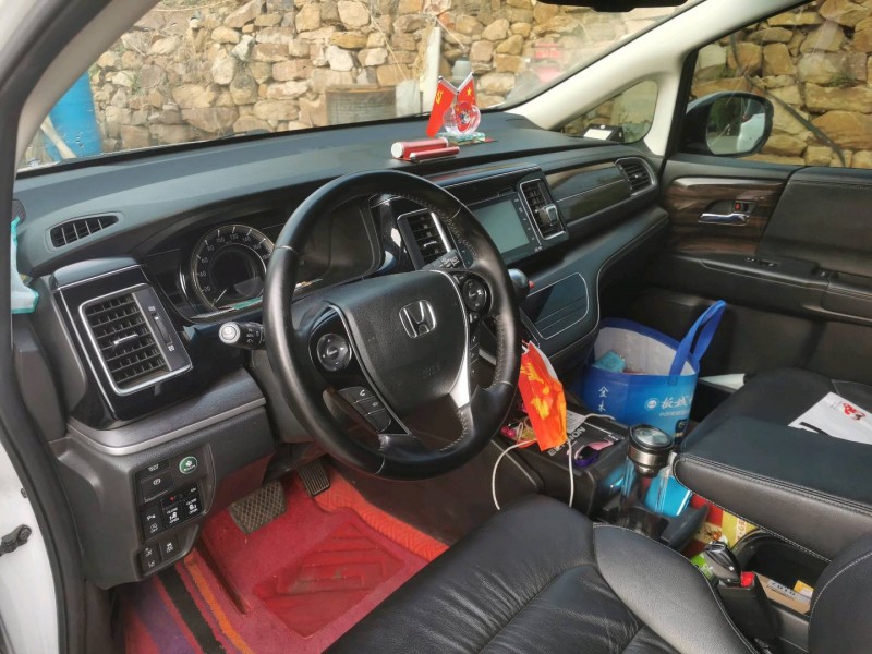 济南17年本田艾力绅5