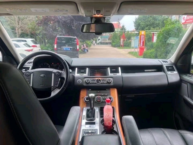 青岛13年路虎揽胜运动4