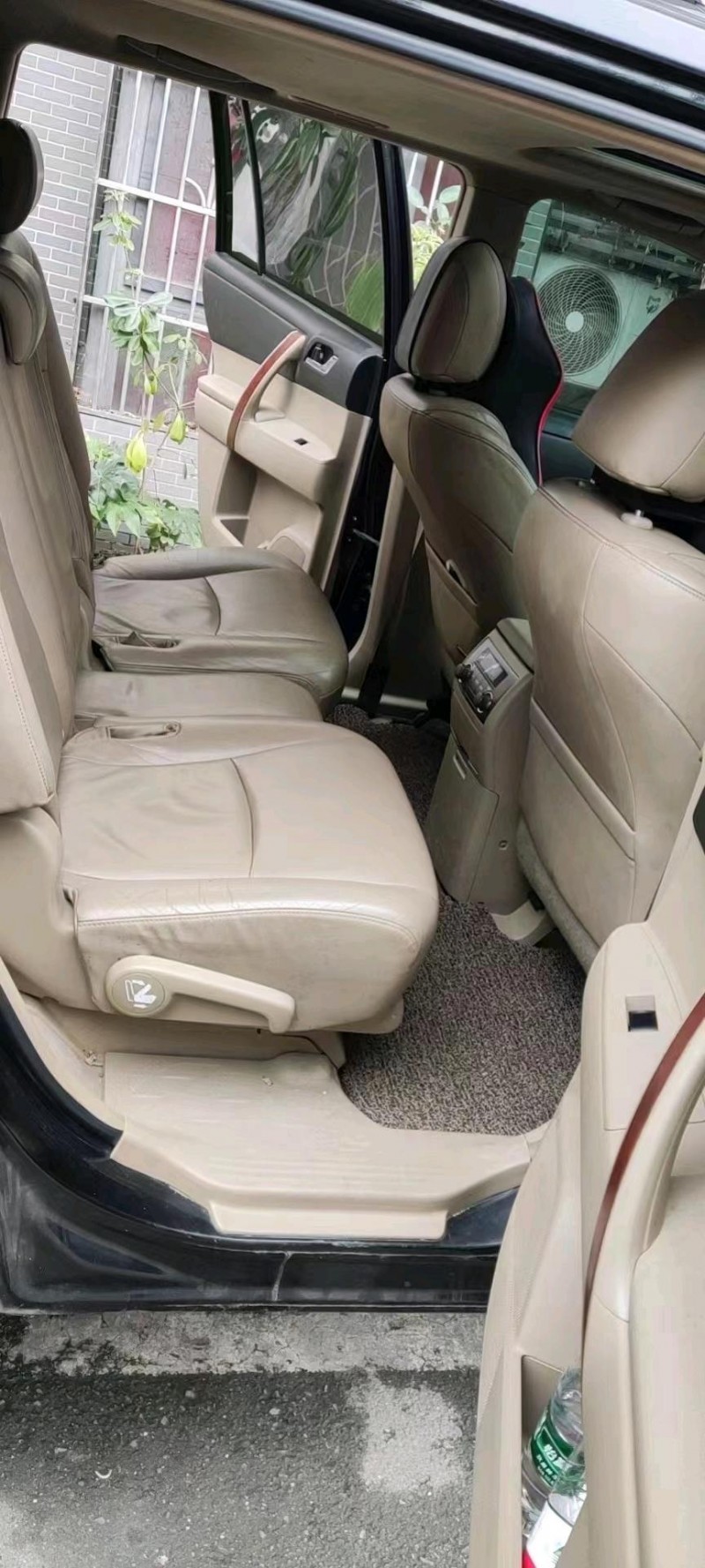 成都10年丰田汉兰达4