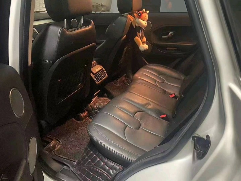 三明15年路虎极光6