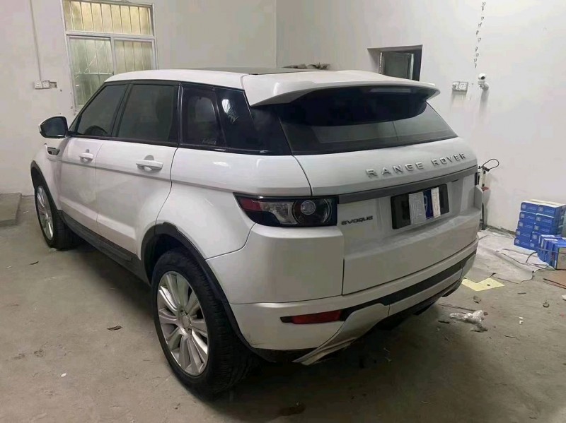 三明15年路虎极光9