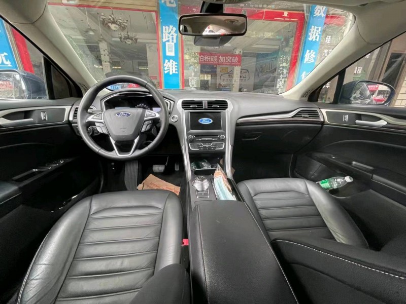 重庆17年福特蒙迪欧4