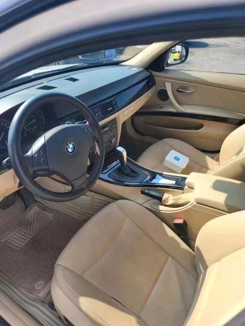 保定12年宝马3系6