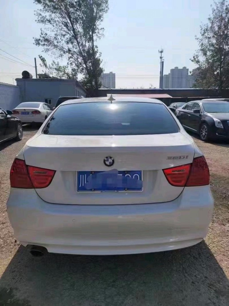 保定12年宝马3系9