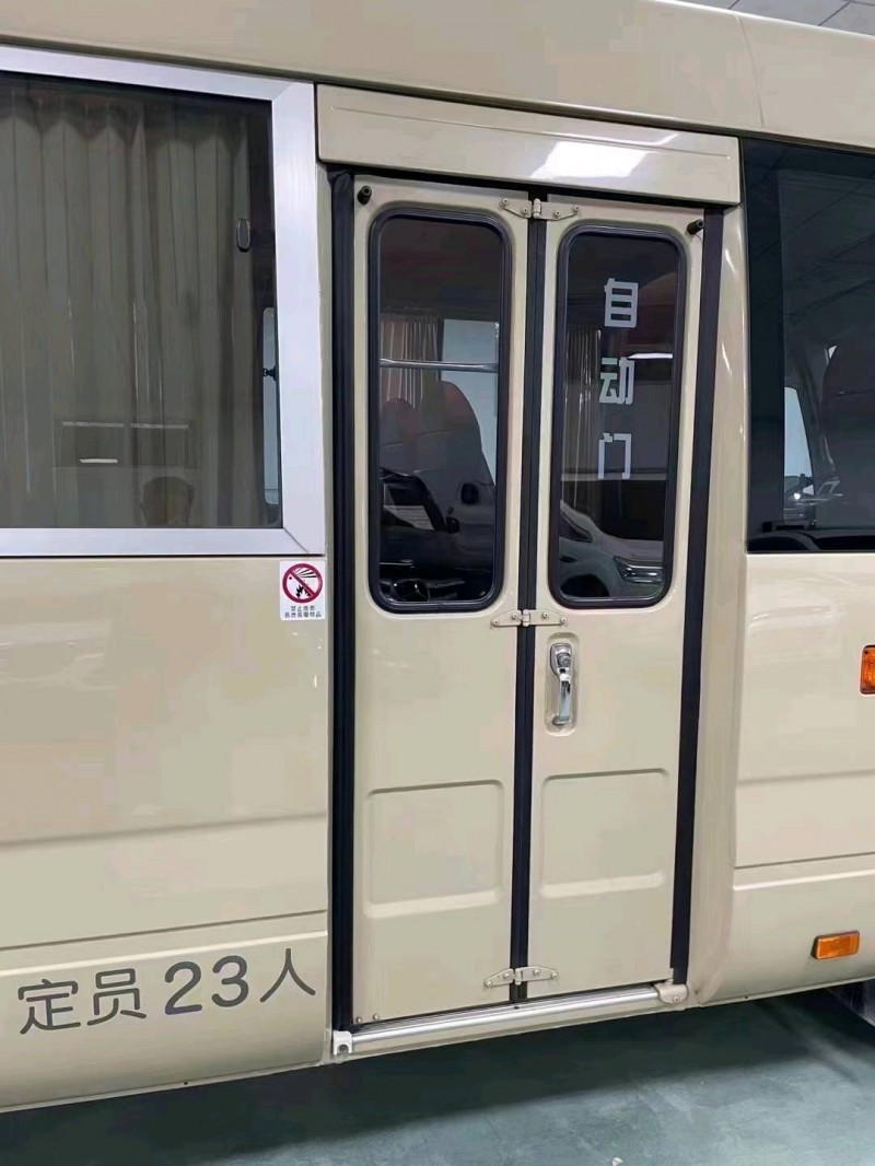 廊坊16年丰田考斯特5