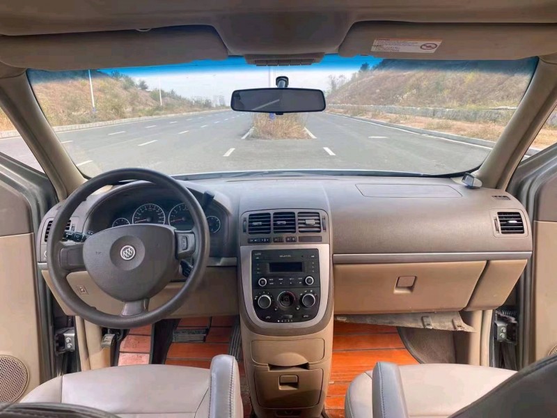 枣庄13年别克GL84