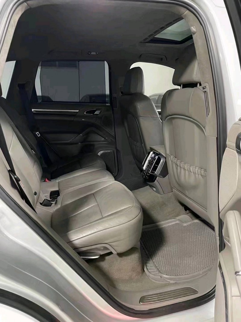 廊坊11年保时捷卡宴7