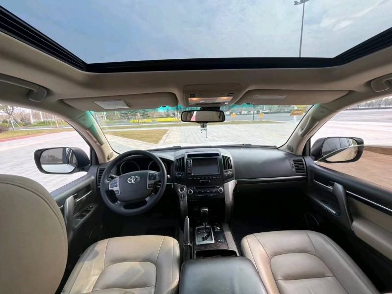 徐州12年丰田兰德酷路泽6