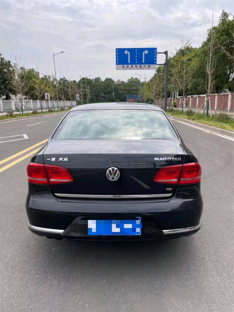 宜昌12年大众迈腾4