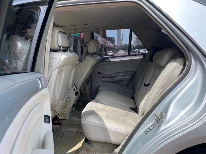 淮南09年奔驰ML5