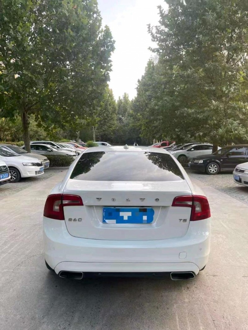 枣庄13年沃尔沃S60L1