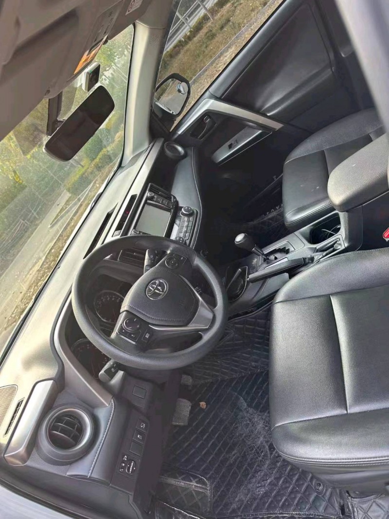 枣庄19年丰田RAV4荣放5