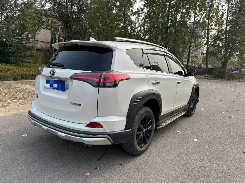 枣庄19年丰田RAV4荣放7