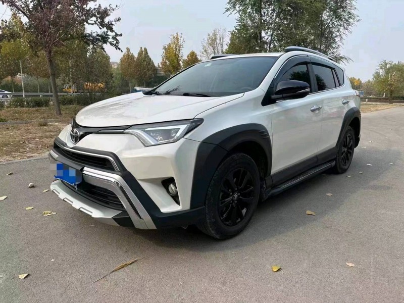 枣庄19年丰田RAV4荣放9
