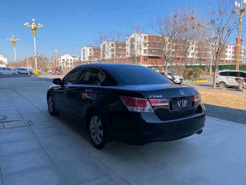 徐州11年本田雅阁8