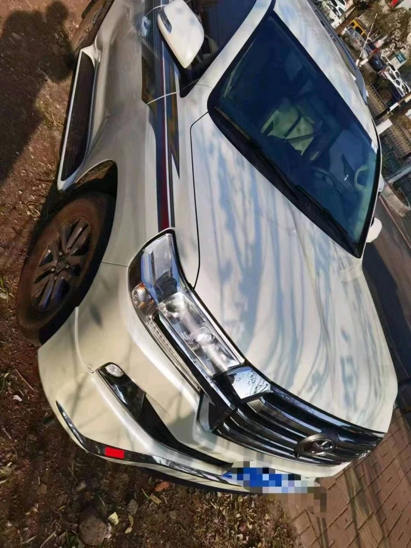 邯郸18年丰田兰德酷路泽8