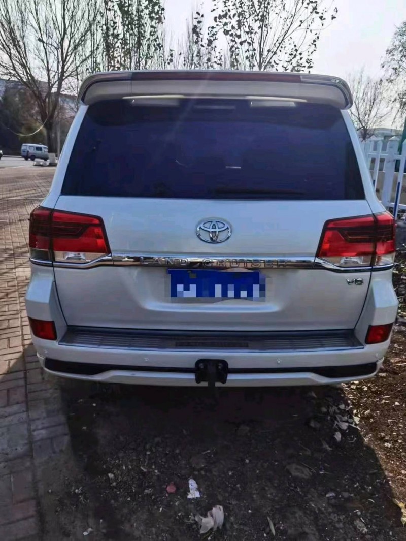 邯郸18年丰田兰德酷路泽5