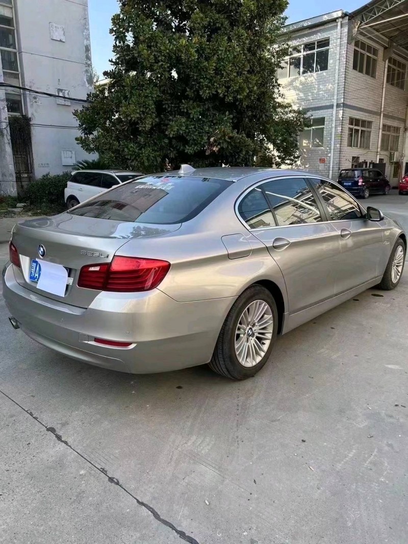 北京16年宝马5系5