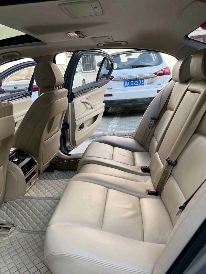 北京16年宝马5系7