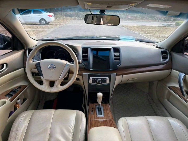 北京13年日产天籁4