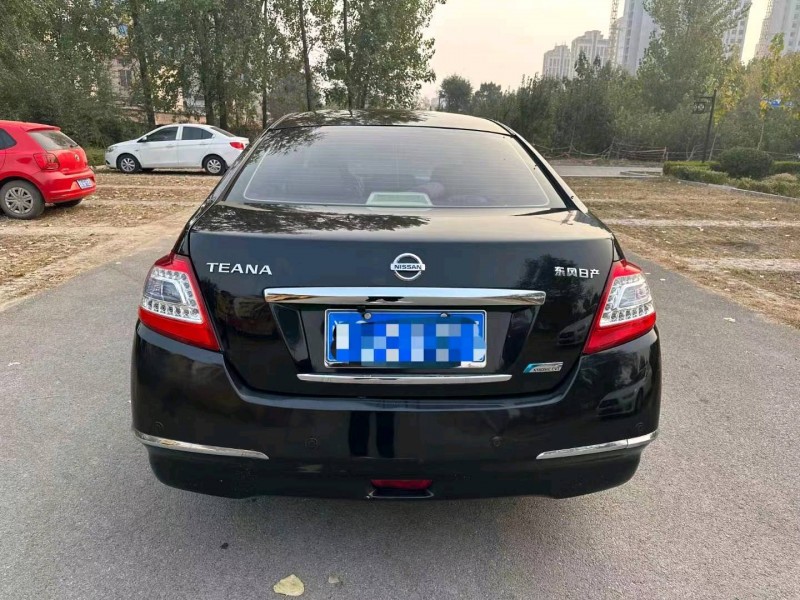 北京13年日产天籁1