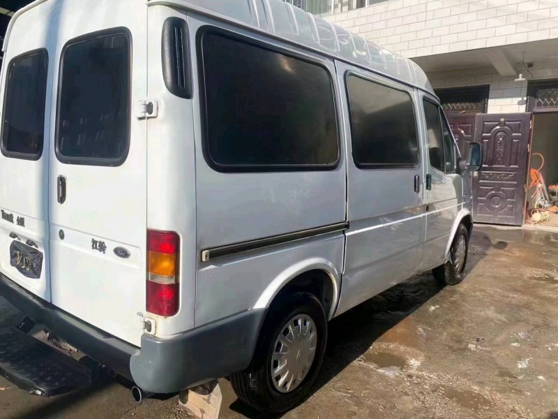 济南15年福特全顺8