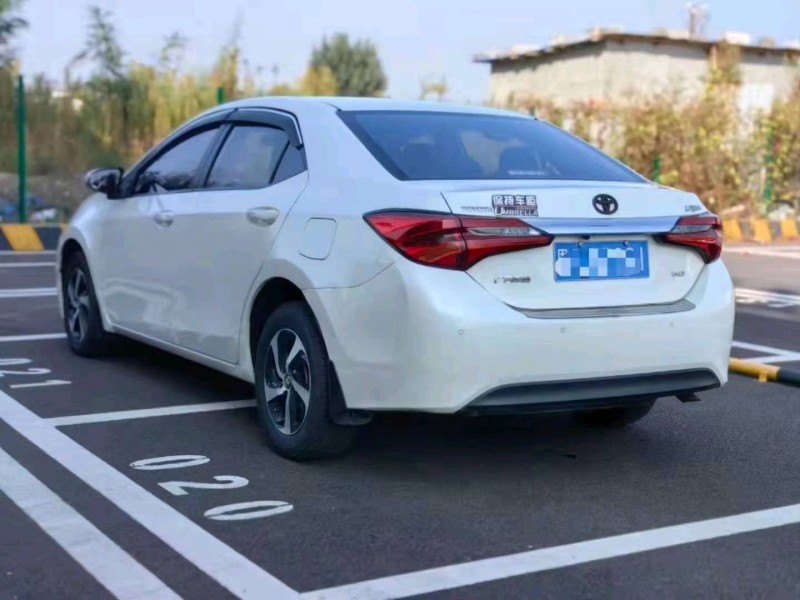 济南18年丰田雷凌2