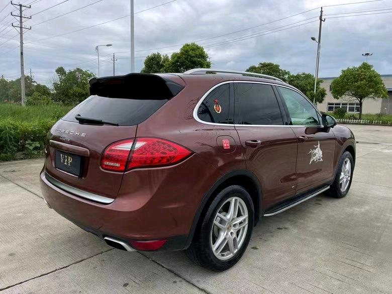 盐城13年保时捷卡宴8
