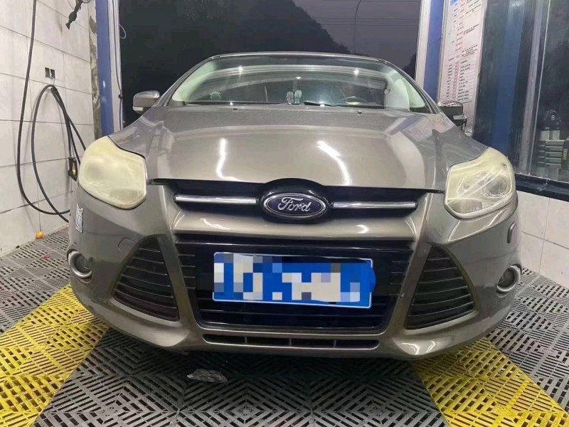 济南12年福特福克斯1