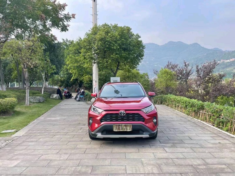 重庆20年丰田RAV41
