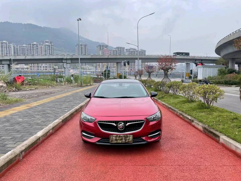 重庆18年别克君威9