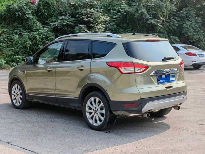 重庆13年福特翼虎5