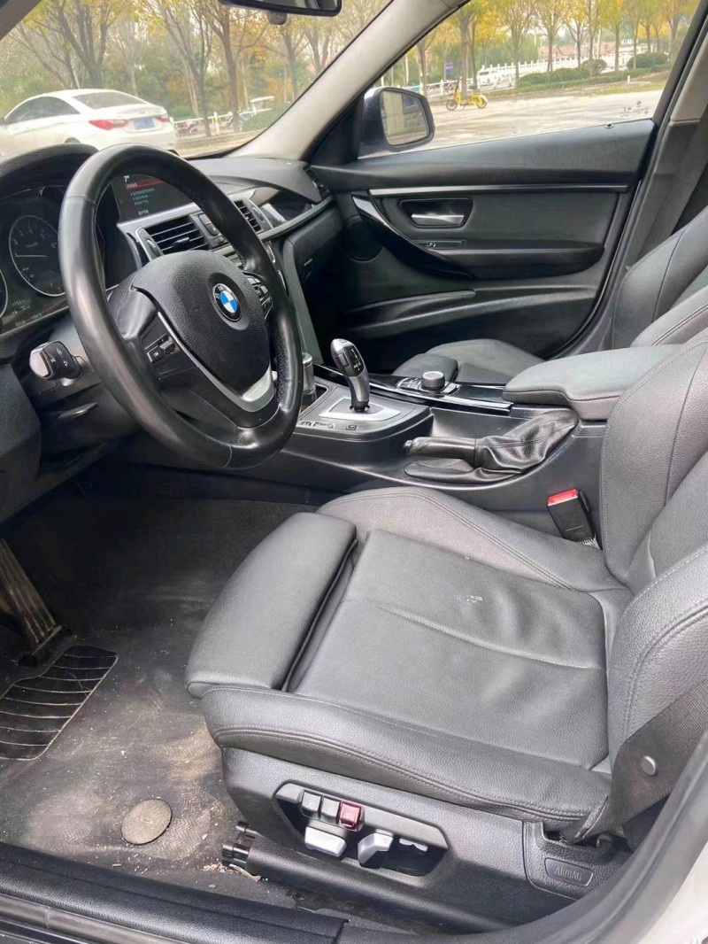 北京18年宝马3系6