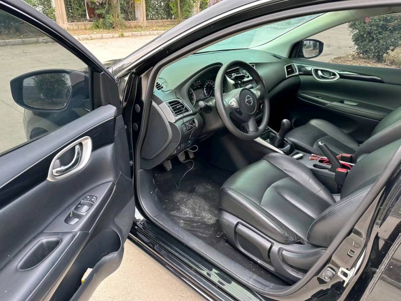 盐城18年日产轩逸8