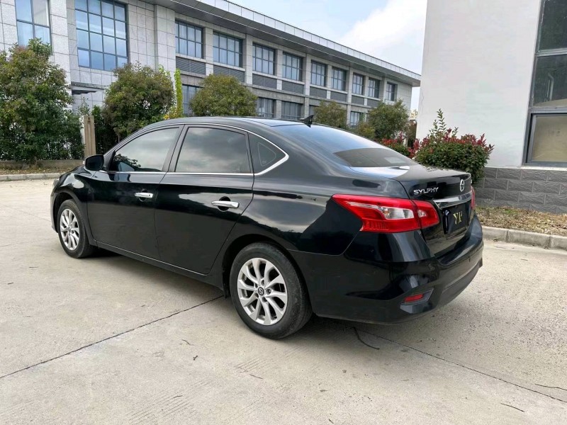 盐城18年日产轩逸6