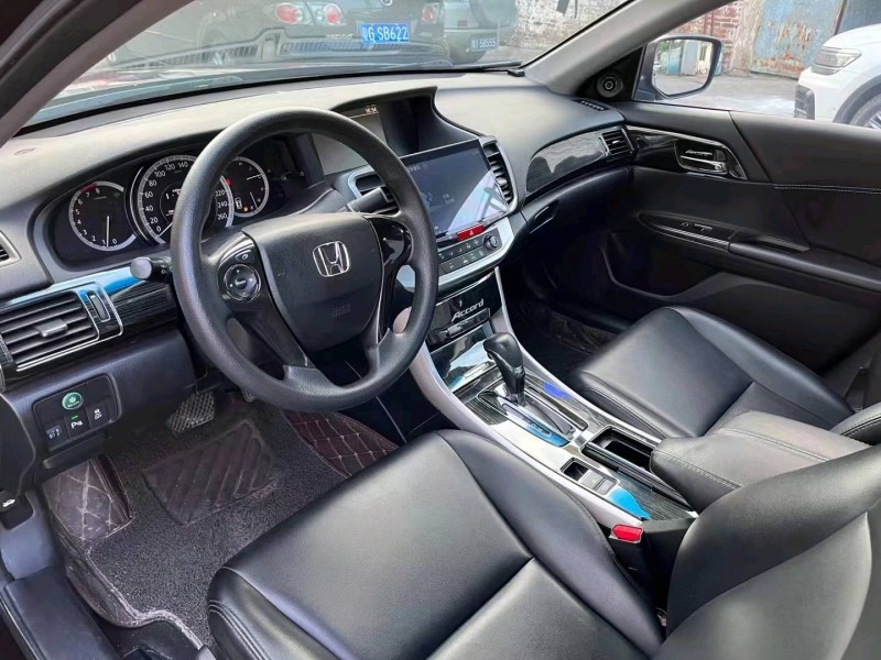 广州15年本田雅阁5