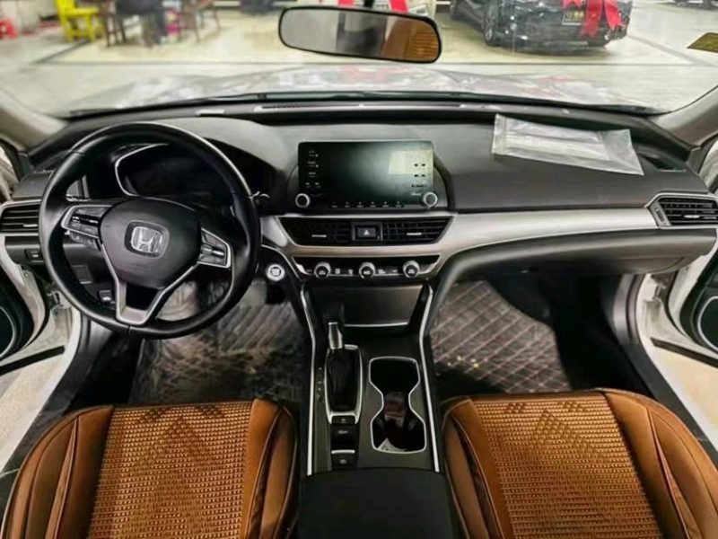 广州18年本田雅阁4