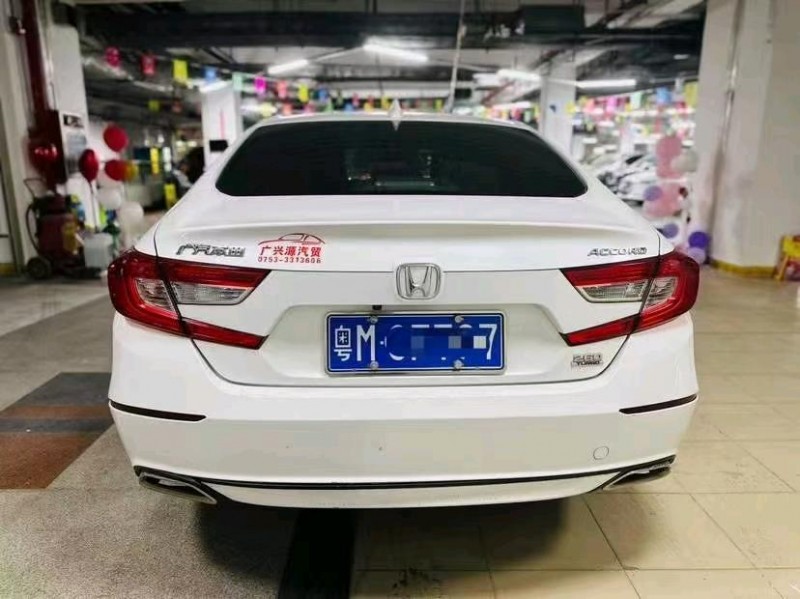 广州18年本田雅阁8