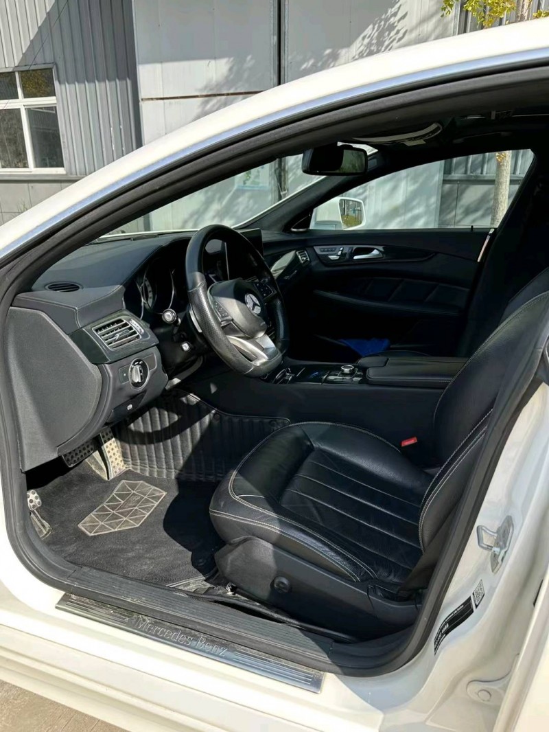 徐州17年奔驰CLS3