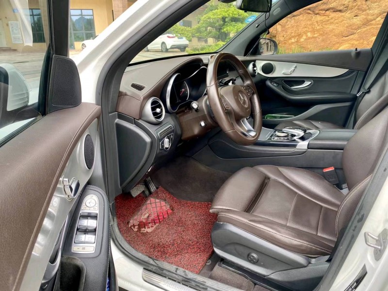 广州17年奔驰GLC6