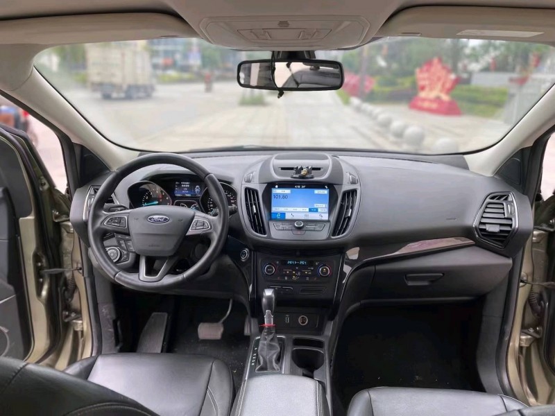 广州16年福特翼虎5