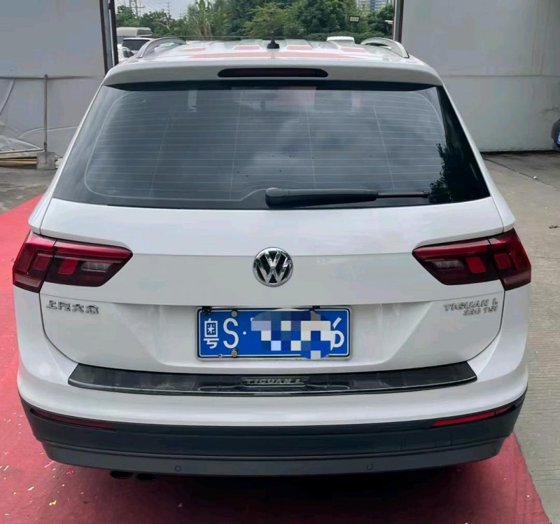广州18年大众途观8