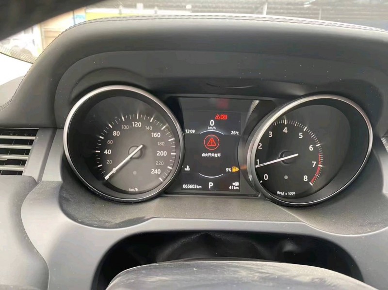 广州16年路虎极光6