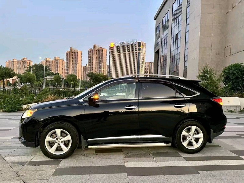 珠海12年雷克萨斯RX8